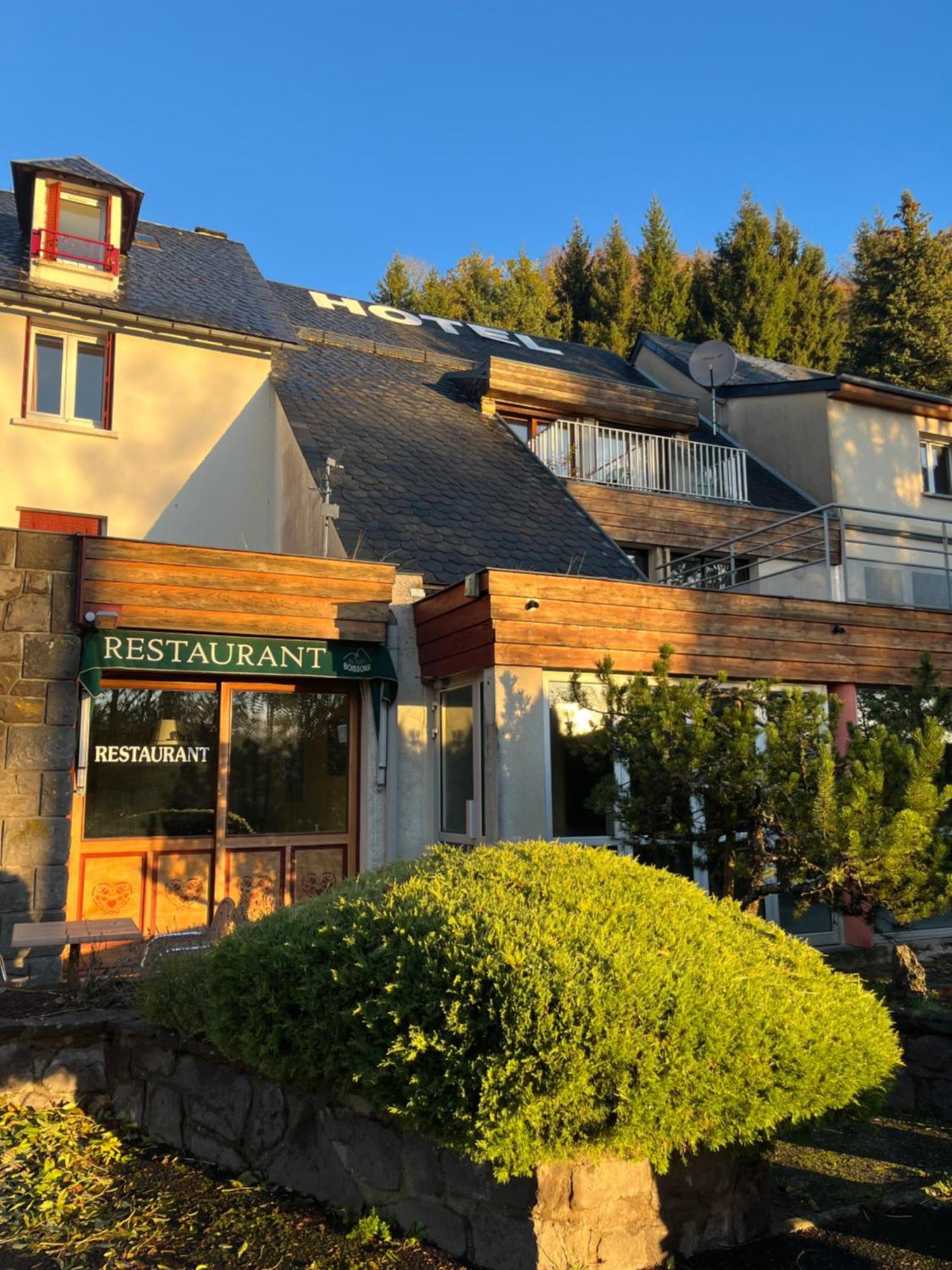 בסה-א-סנט-אנסטאיס Hotel Restaurant Le Clos מראה חיצוני תמונה