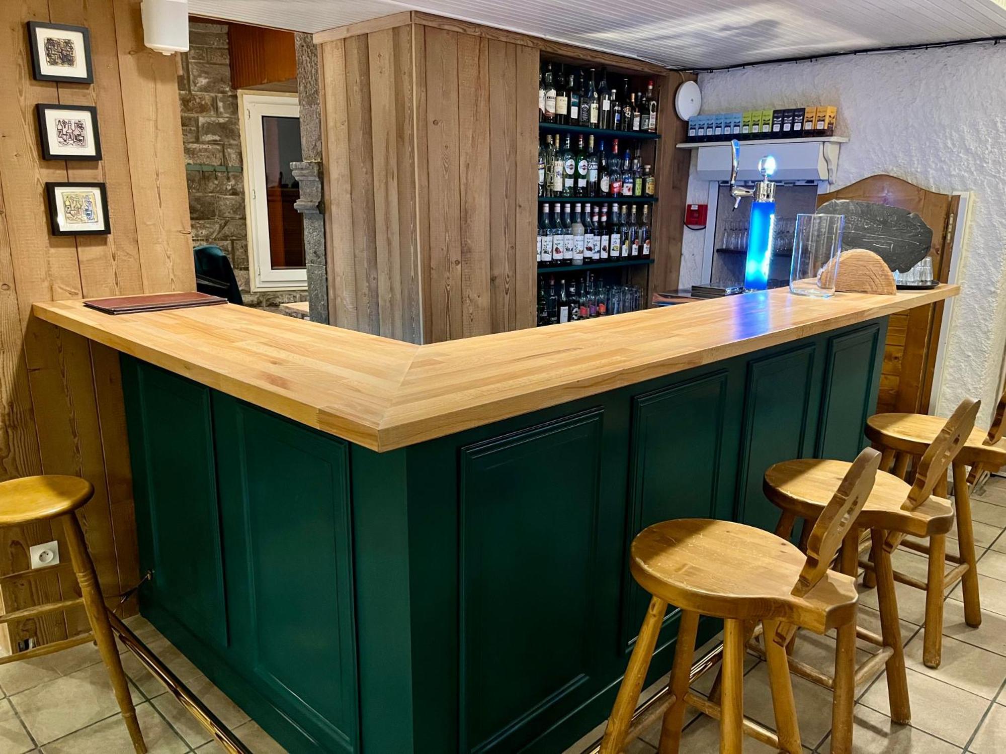 בסה-א-סנט-אנסטאיס Hotel Restaurant Le Clos מראה חיצוני תמונה