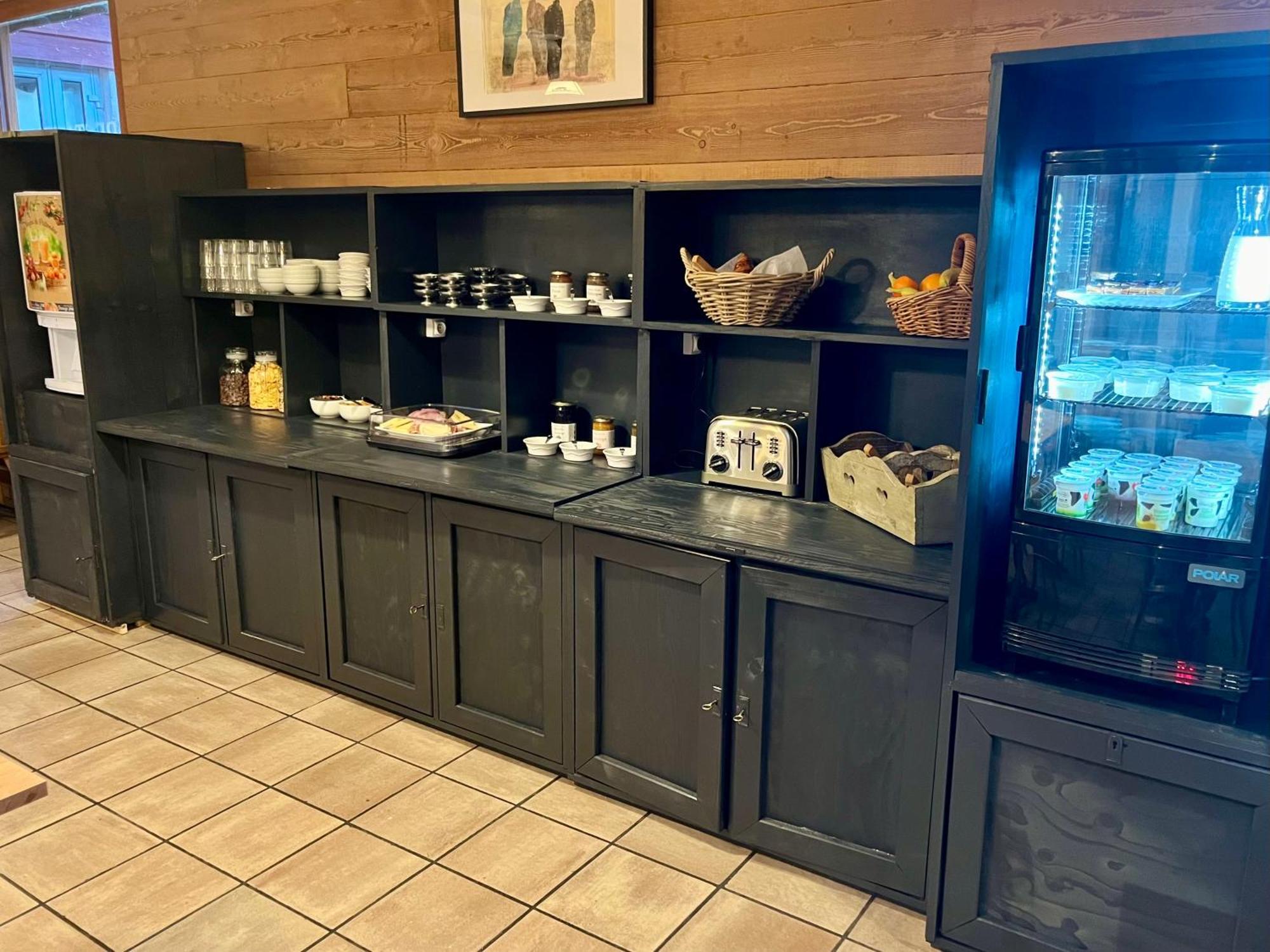 בסה-א-סנט-אנסטאיס Hotel Restaurant Le Clos מראה חיצוני תמונה